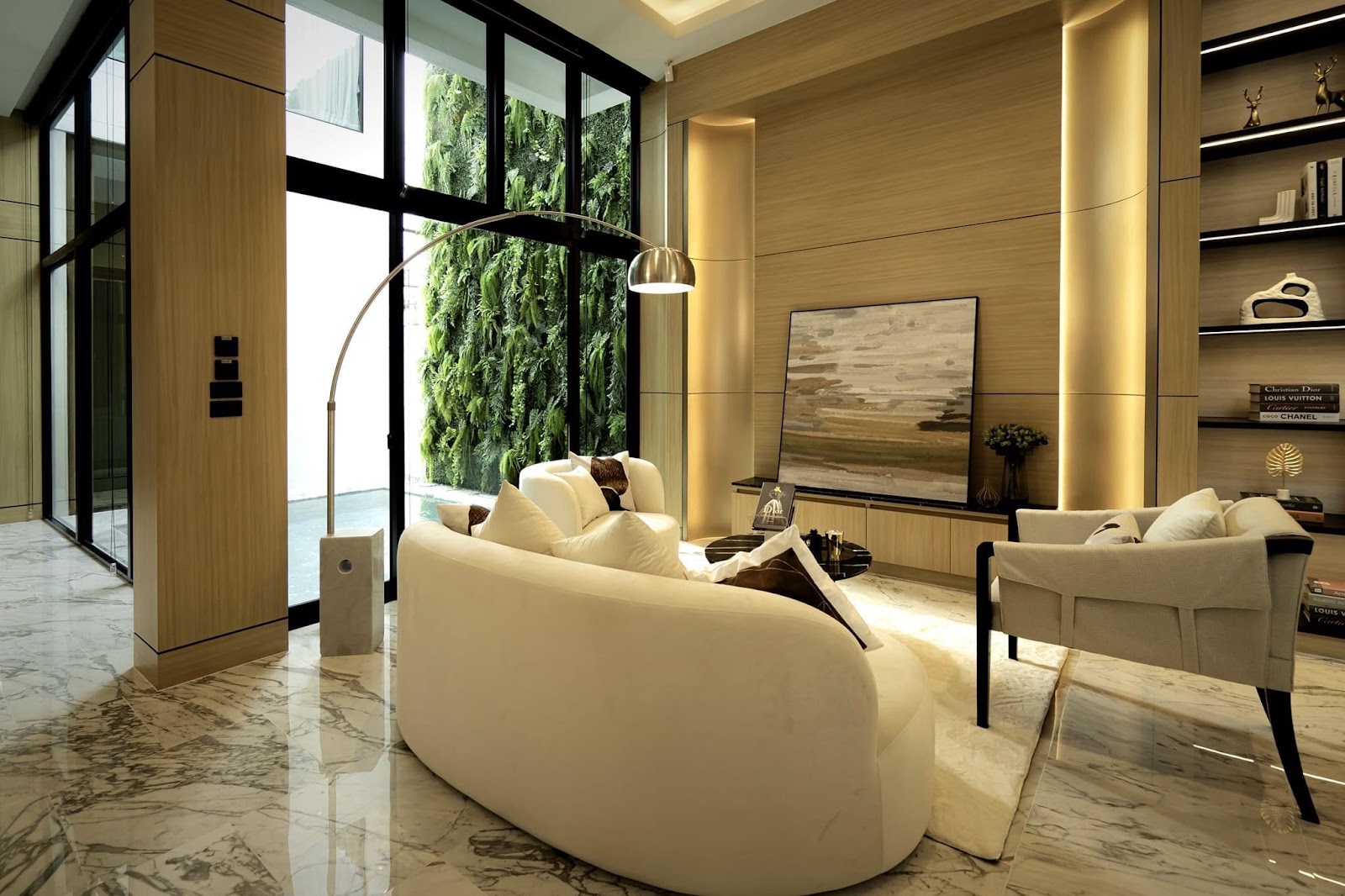 Luxury House, Sukhumvit Soi 65 (Ekkamai), view 2