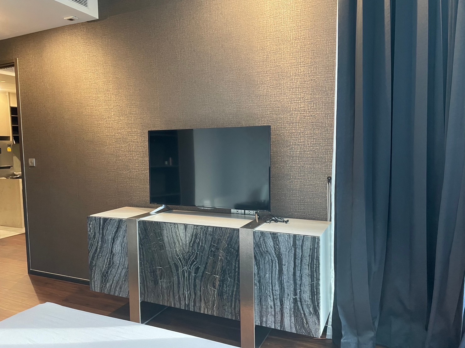 Laviq Sukhumvit 57, view 3