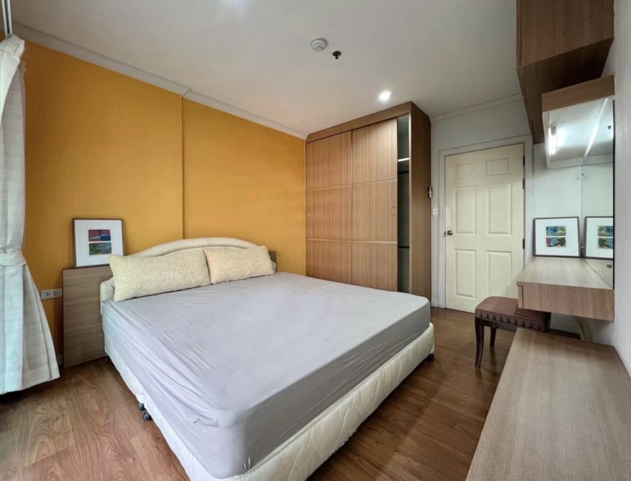 Grand Park View Asoke, view 3