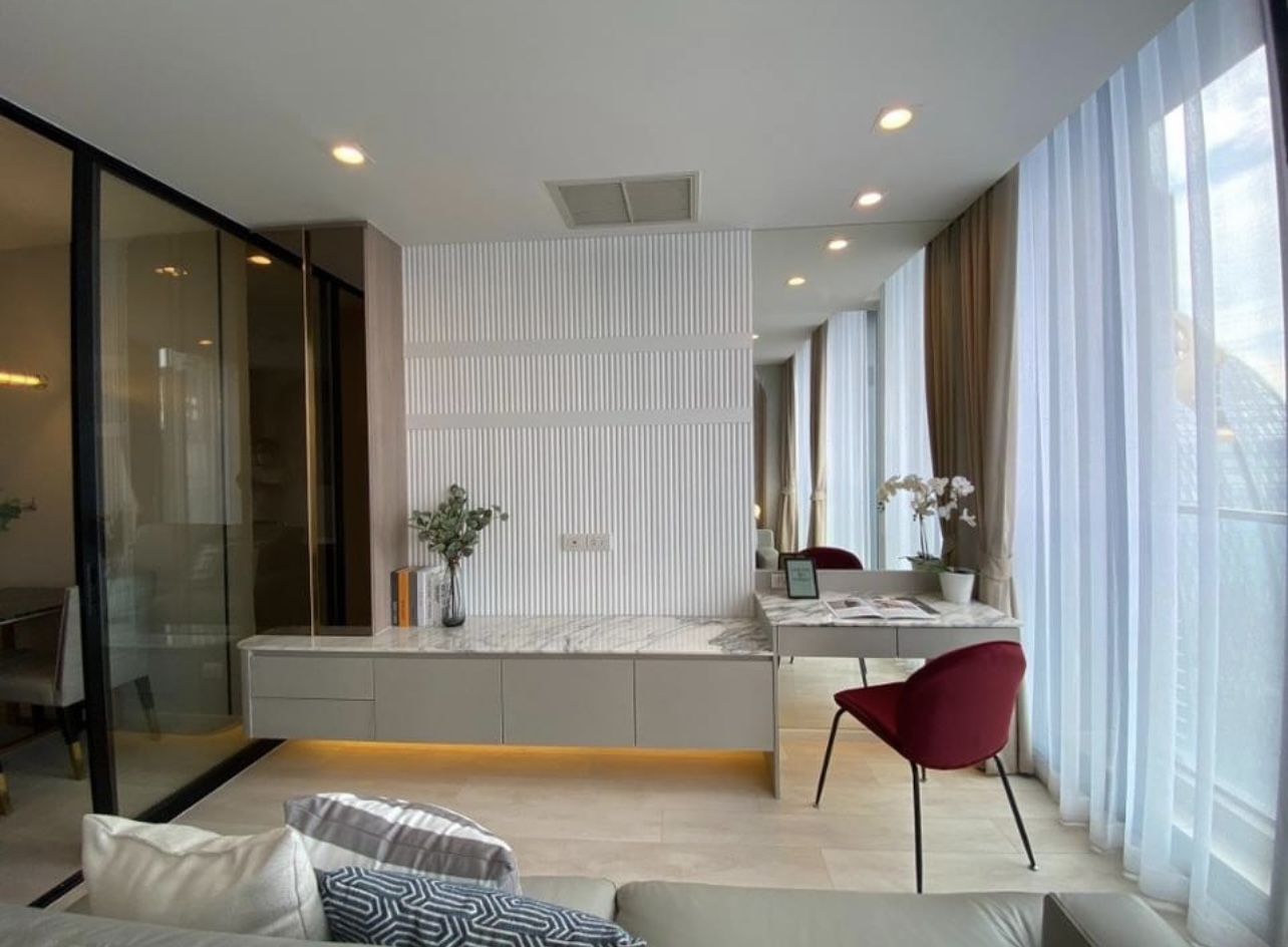 Noble Ploenchit at Noble Ploenchit