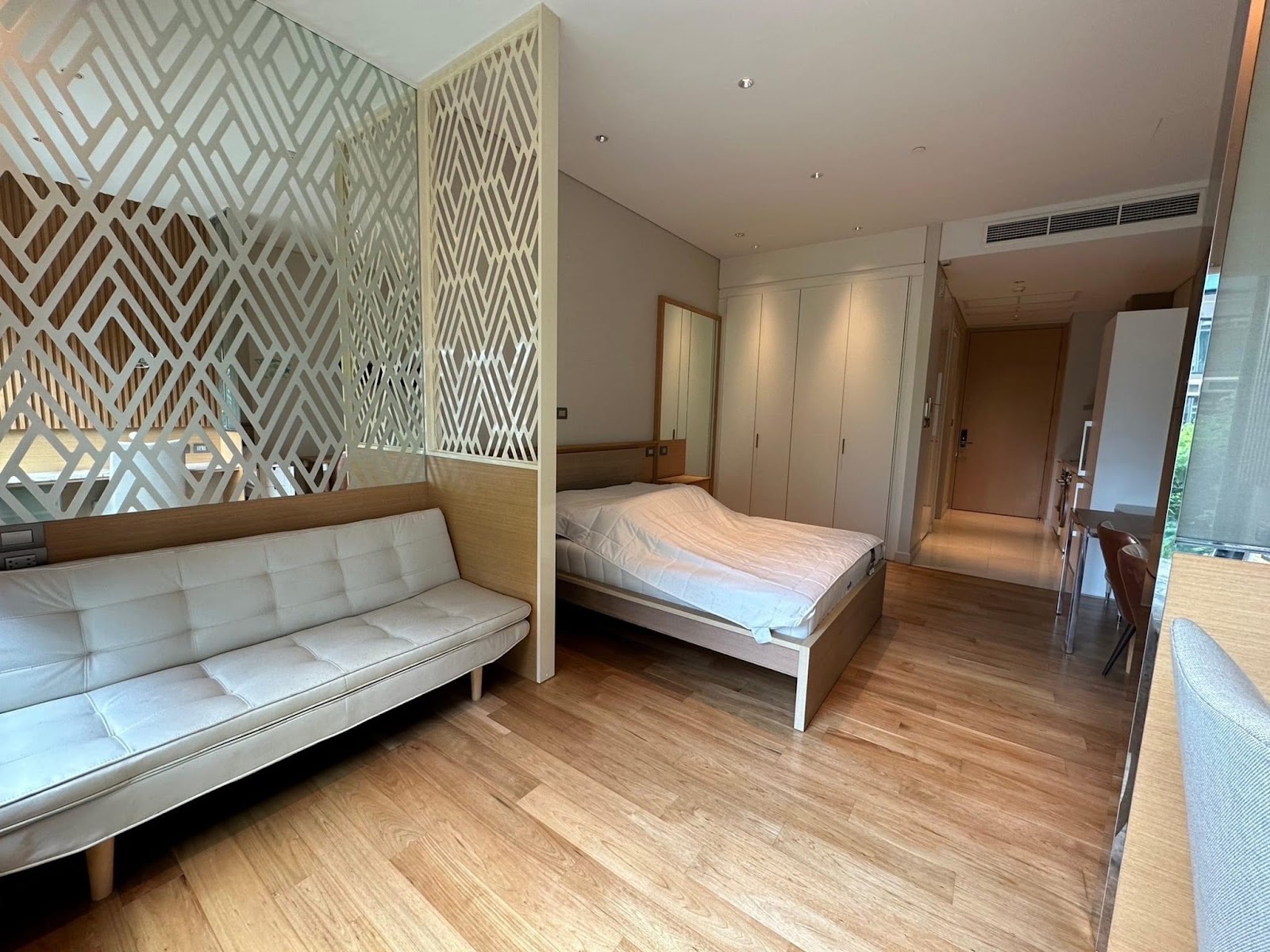 Sindhorn Residence, view 4