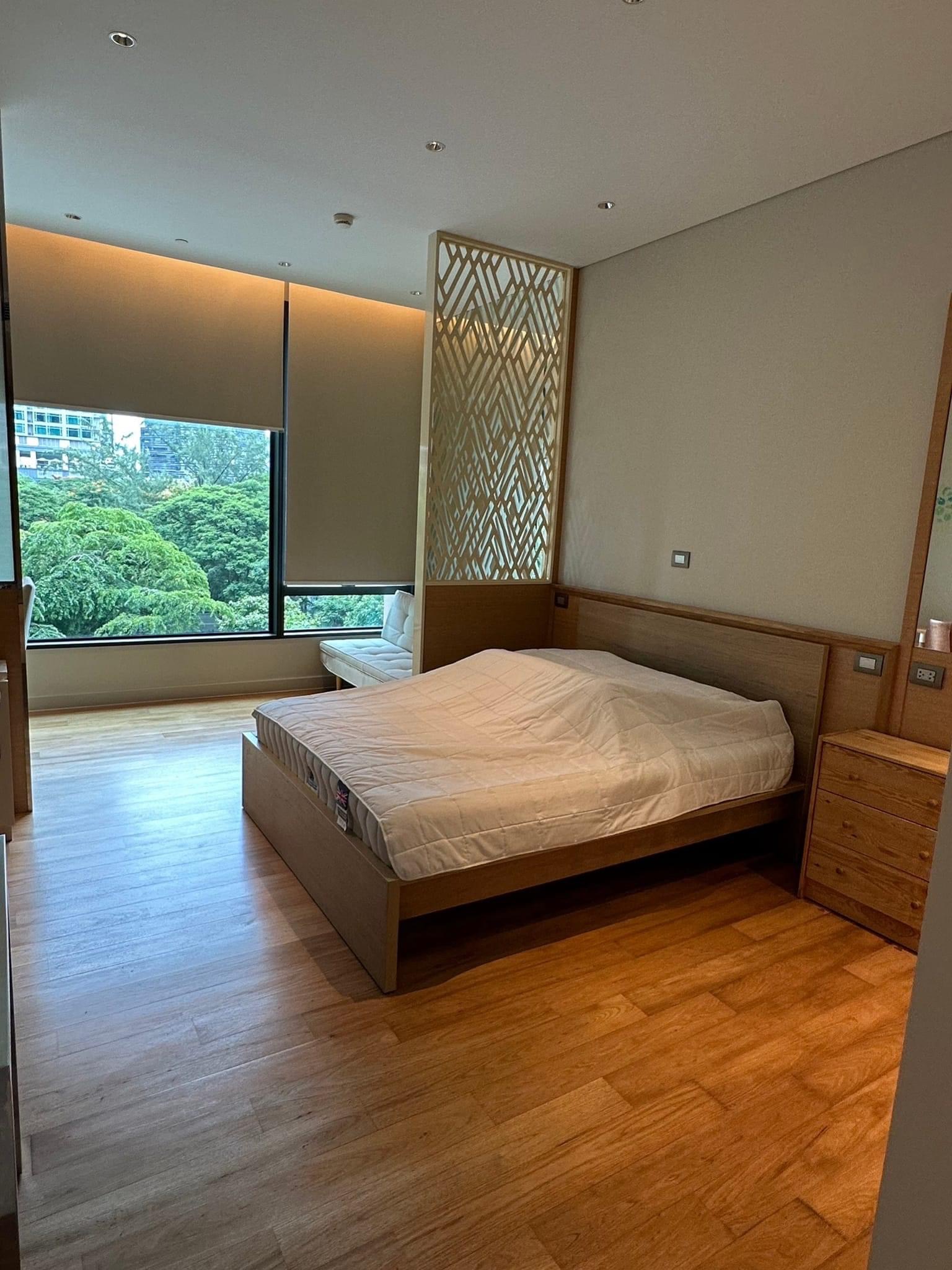 Sindhorn Residence at Sindhorn Residence