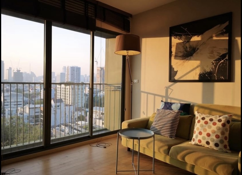 Noble Solo Thonglor, view 3