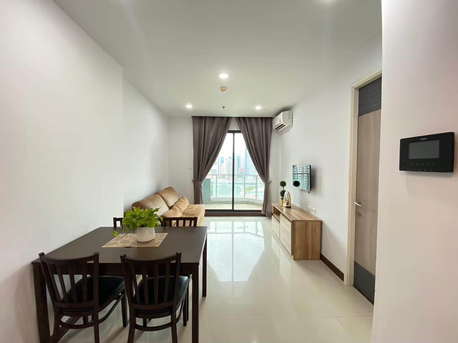 Supalai Premier @ Asoke, view 2