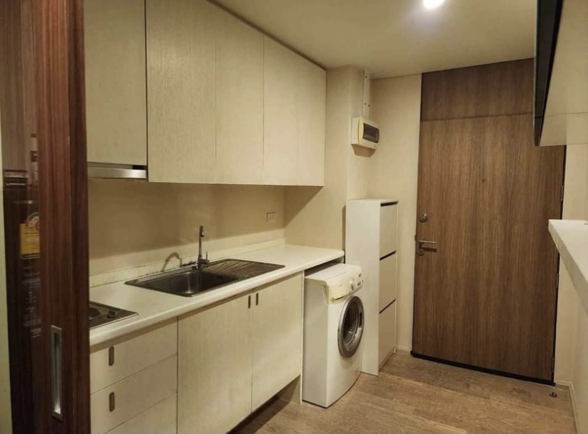 Noble Solo Thonglor, view 4