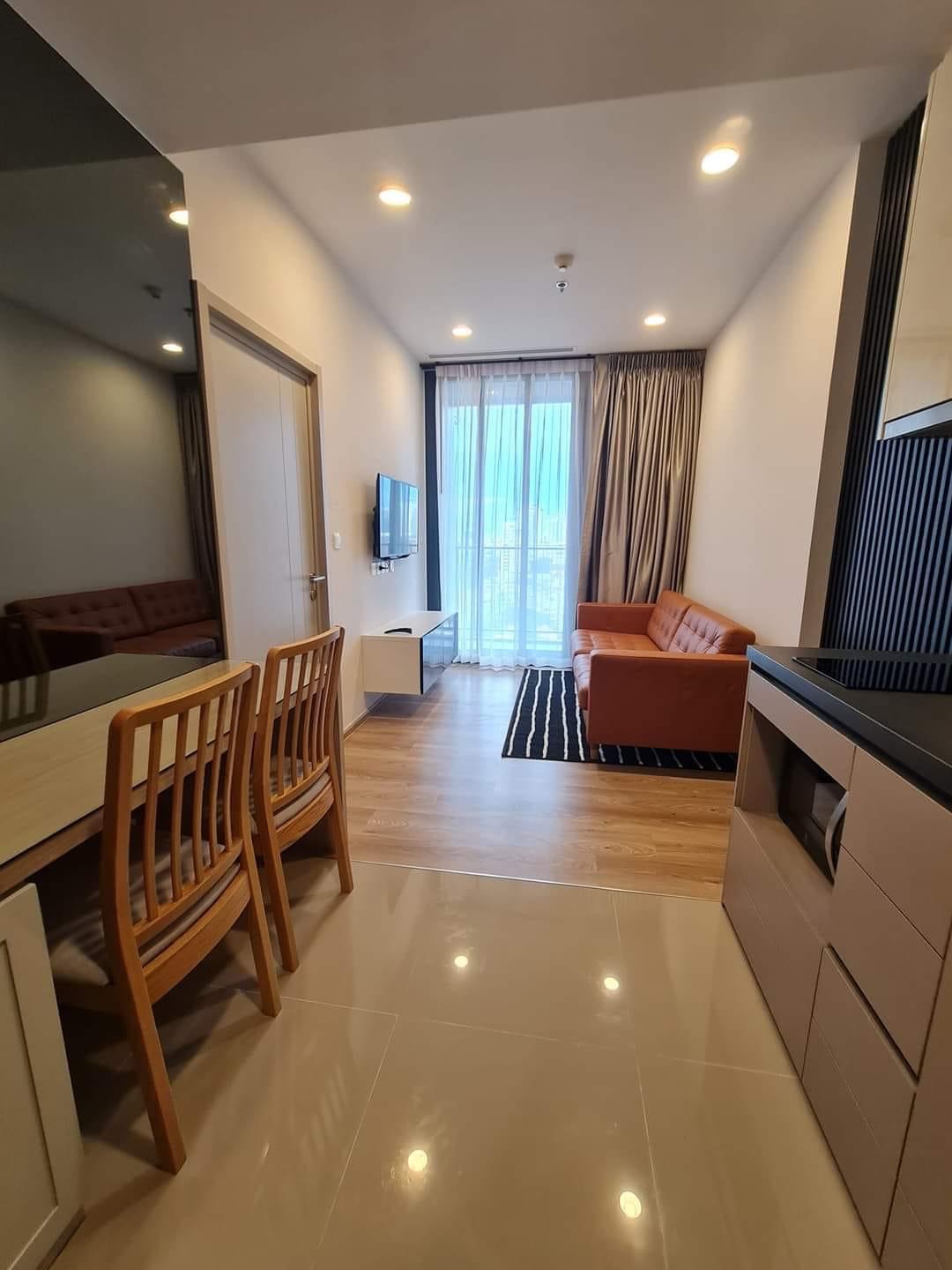 Oka Haus Sukhumvit 36, view 2