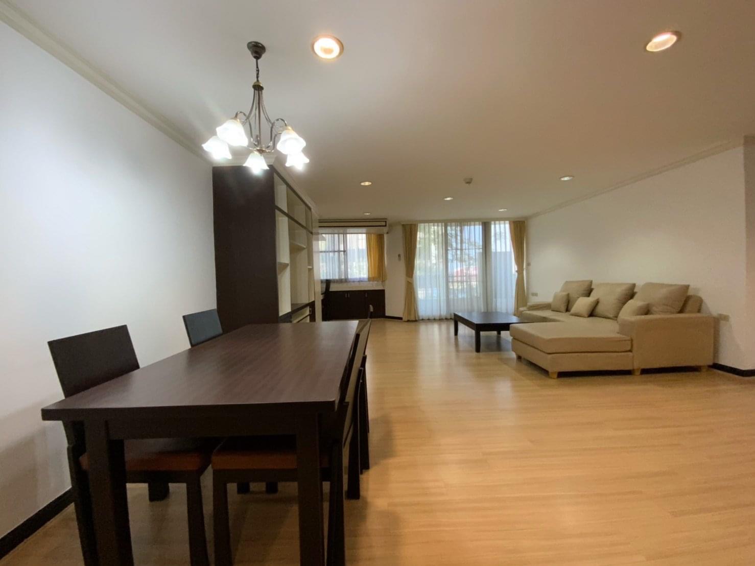 Supalai Place Sukhumvit 39 at Supalai Place Sukhumvit 39