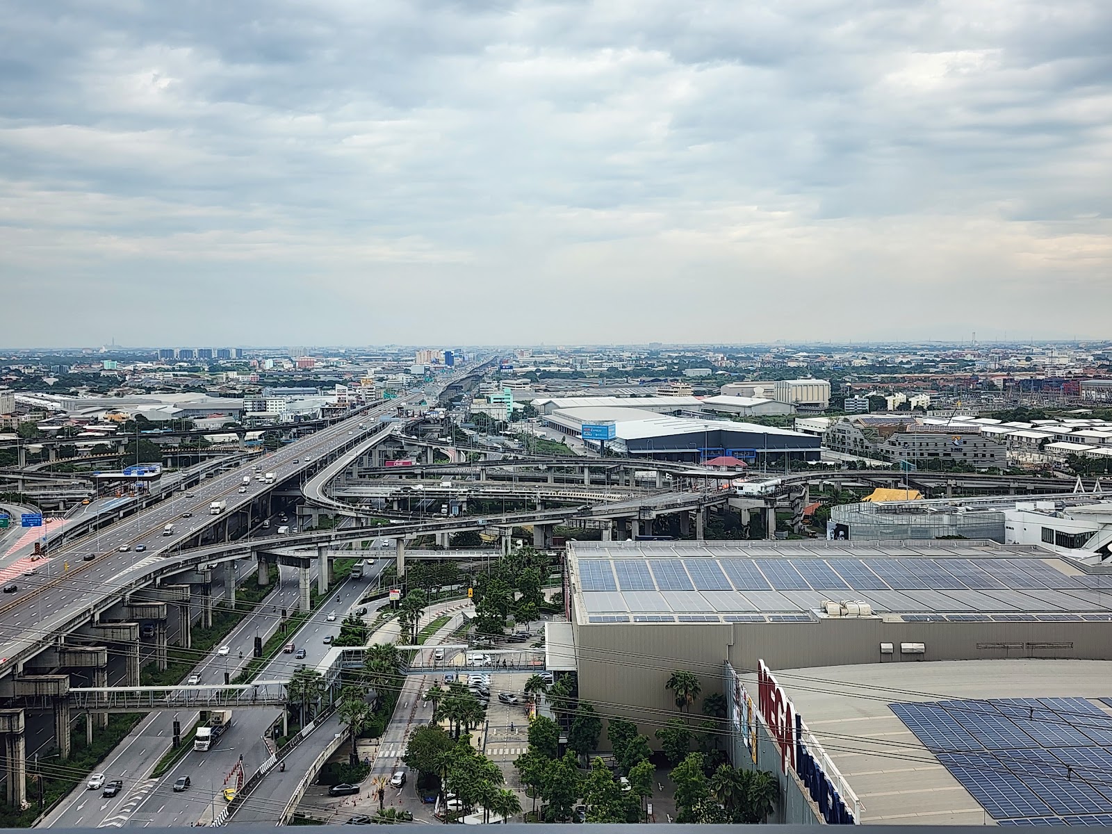 Nue Mega Plus Bangna, view 5