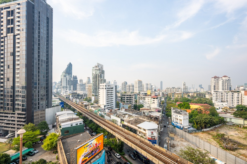 The Crest Sukhumvit 34 at The Crest Sukhumvit 34