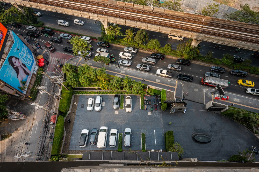 The Crest Sukhumvit 34, view 3